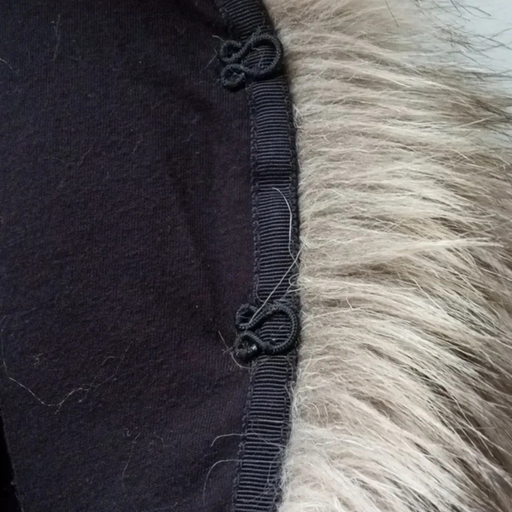 Juicy Couture, wool, cotton, faux fur, fall, winter, back to school - Picture 5 of 9